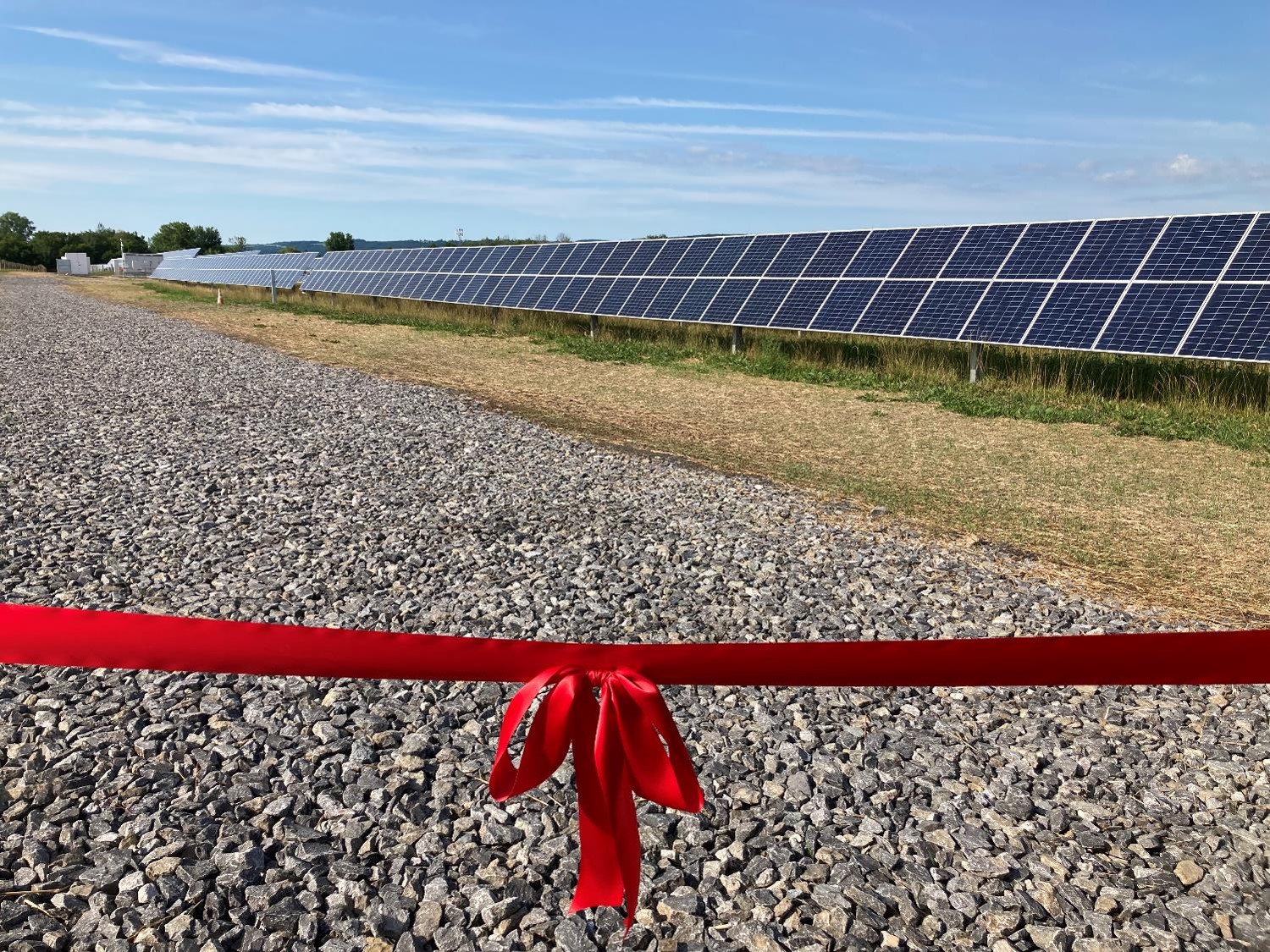 QM solar farm ribbon-2